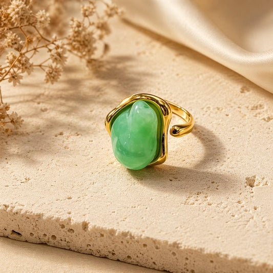 Anello “Luce Divina” – Collezione Aura Elegance