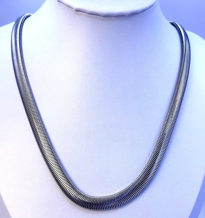 Aurea Herringbone Necklace - waterproof