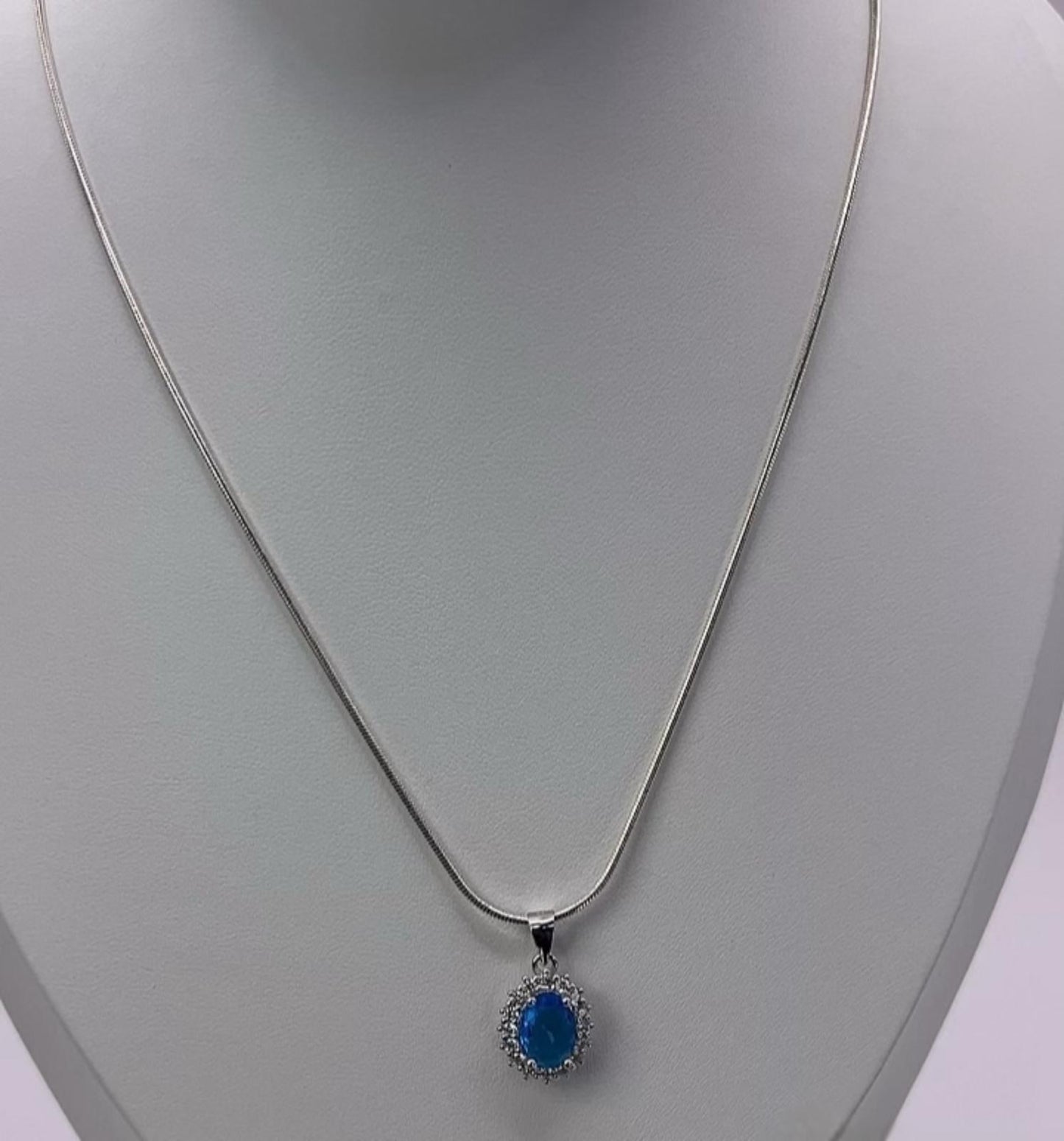 Emerald Halo Pendant – 925 Silver