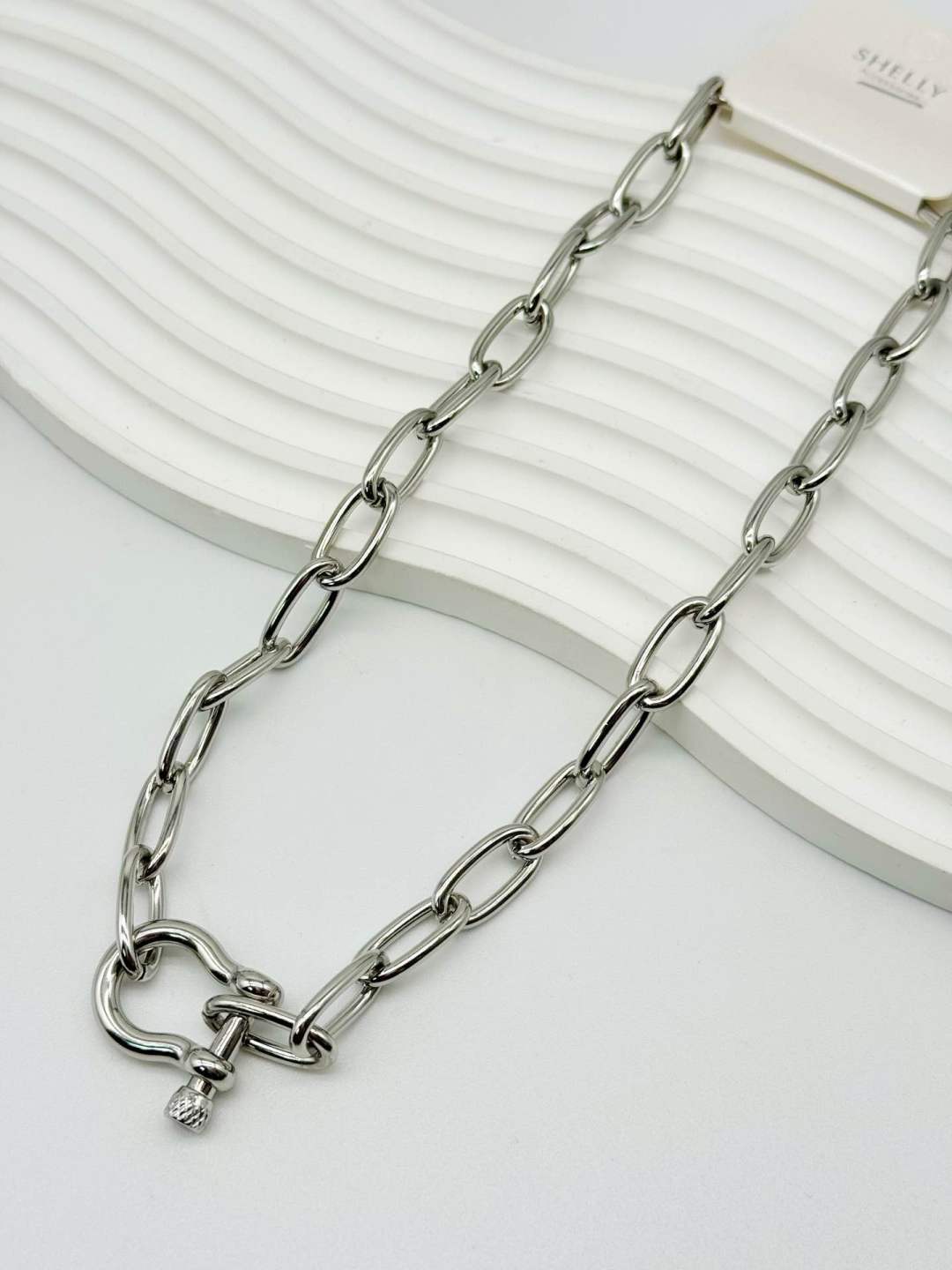 Elegant Toggle Chain Necklace - Stainless Steel