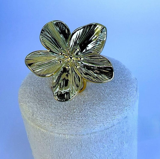 Golden Bloom Statement Ring -waterproof
