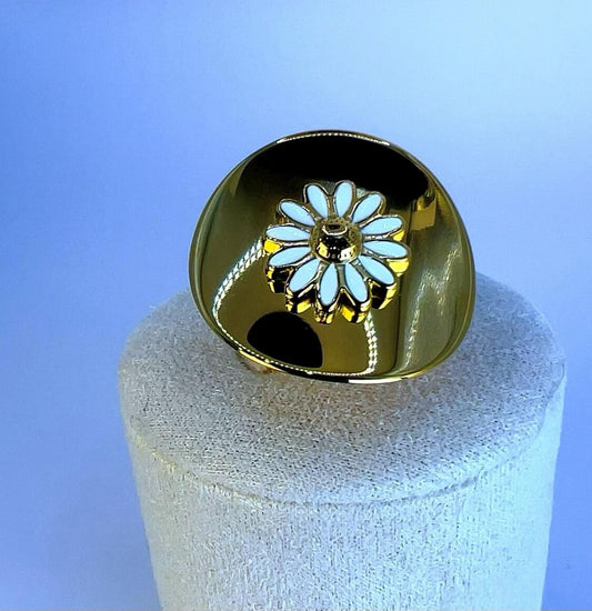 Golden Daisy Statement Ring - stainless steel