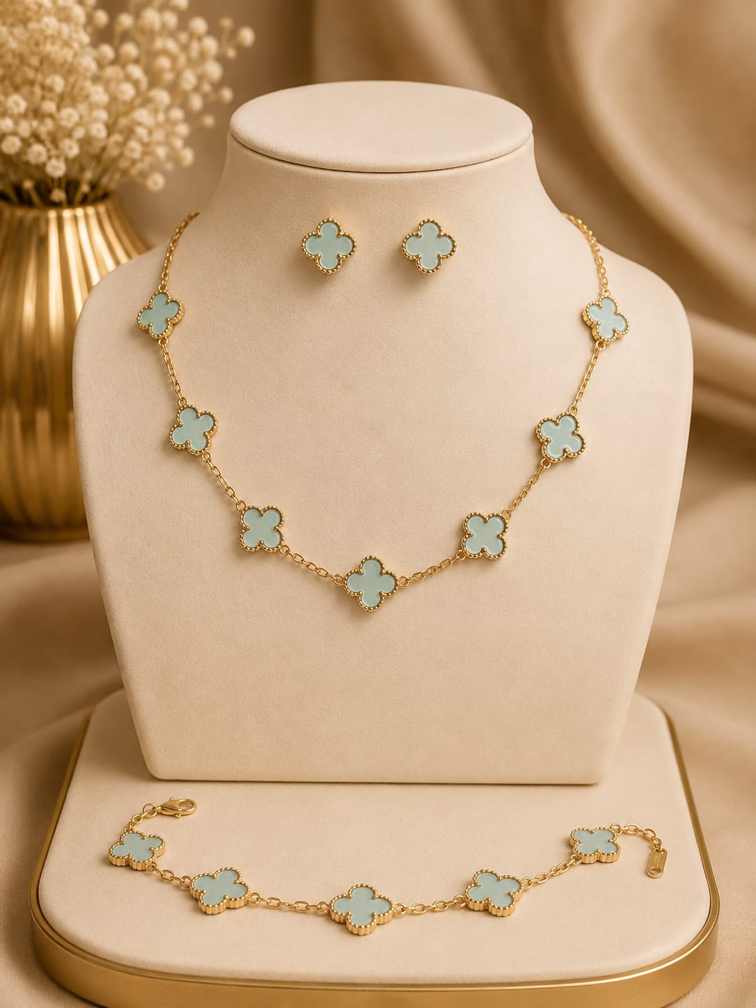 Seafoam Clover