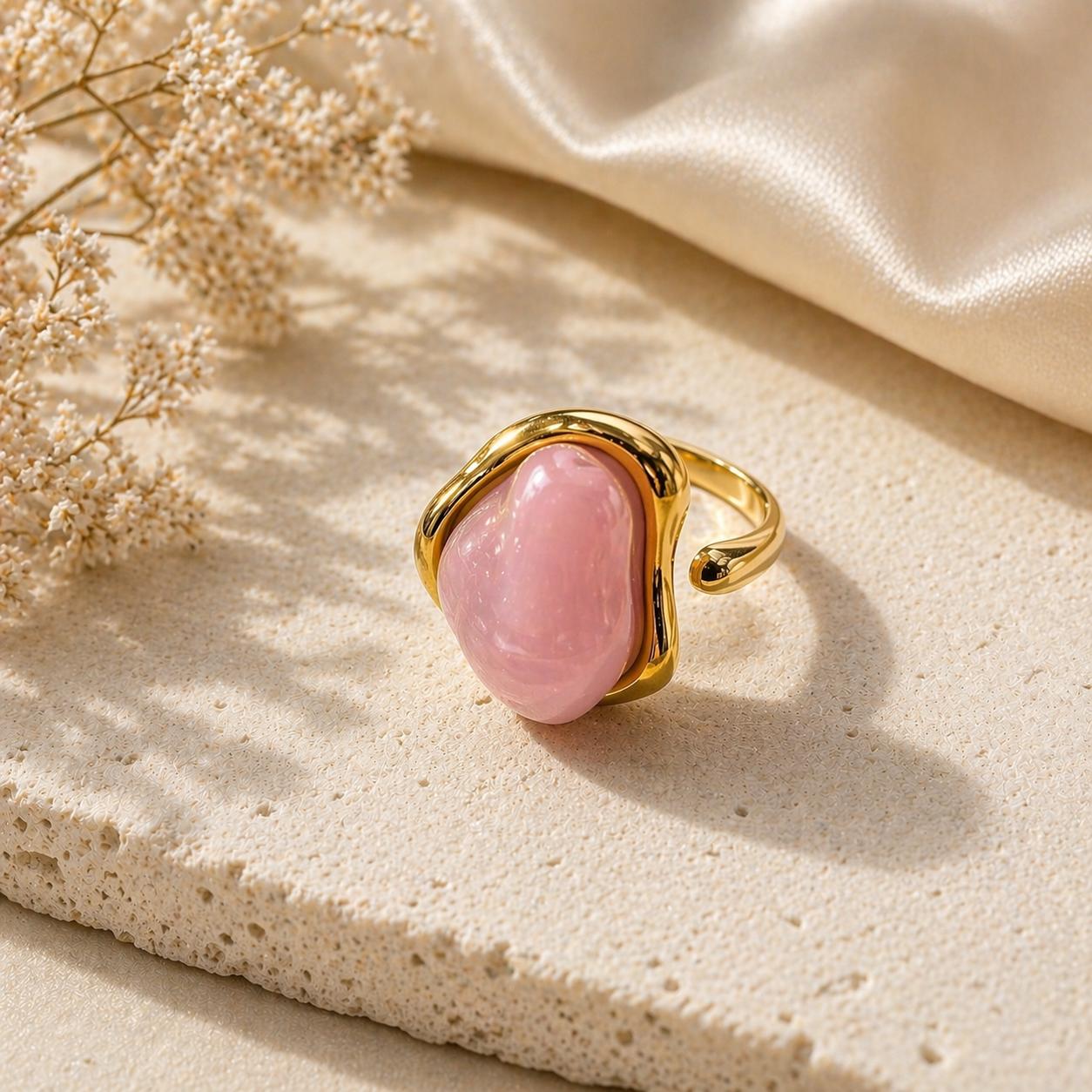 Anello “Luce Divina” – Collezione Aura Elegance